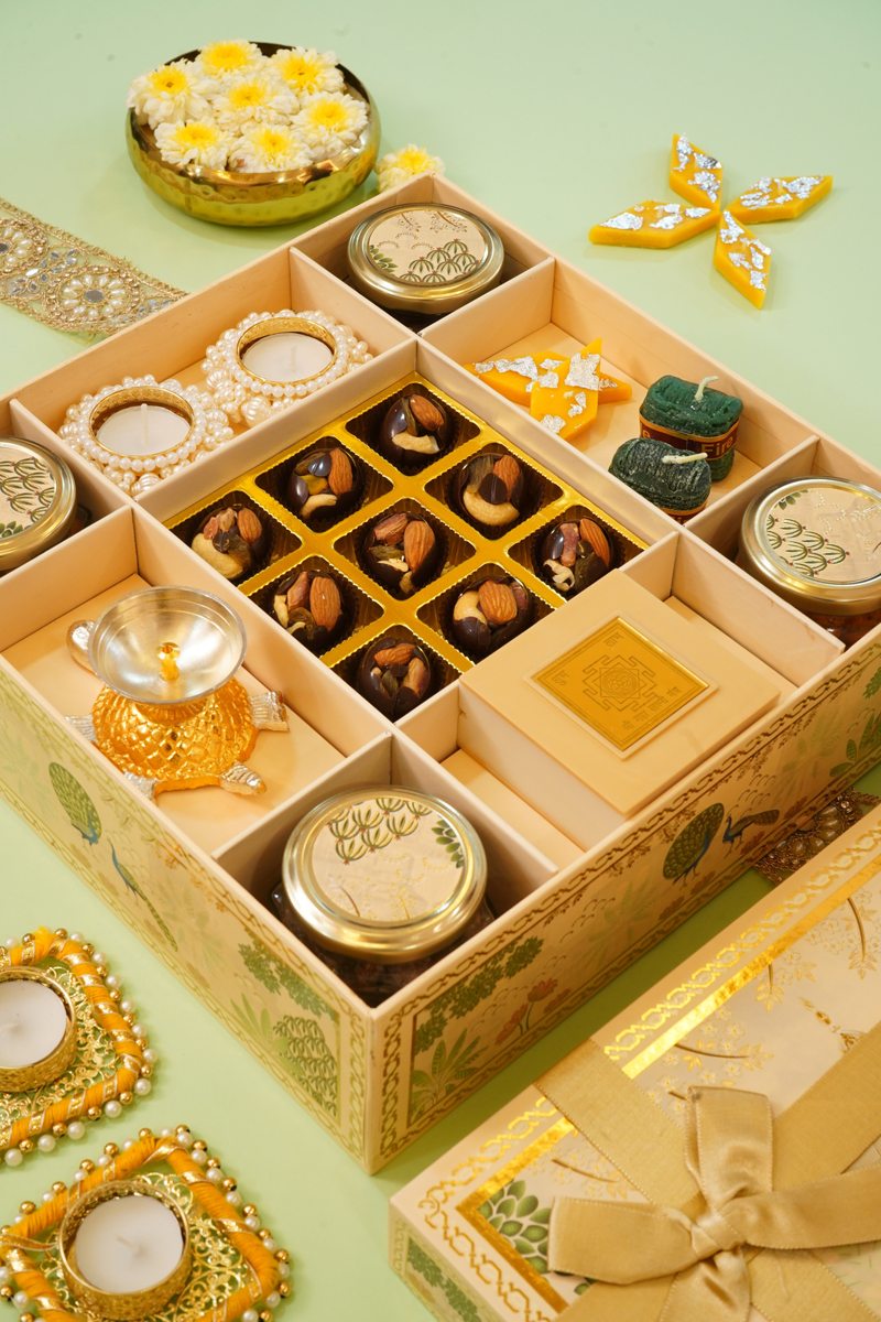 Corporate gift hamper